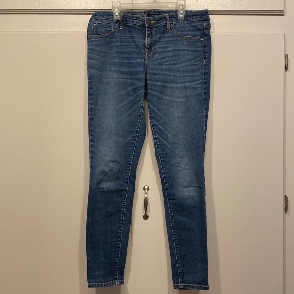 Mid-Rise Jegging